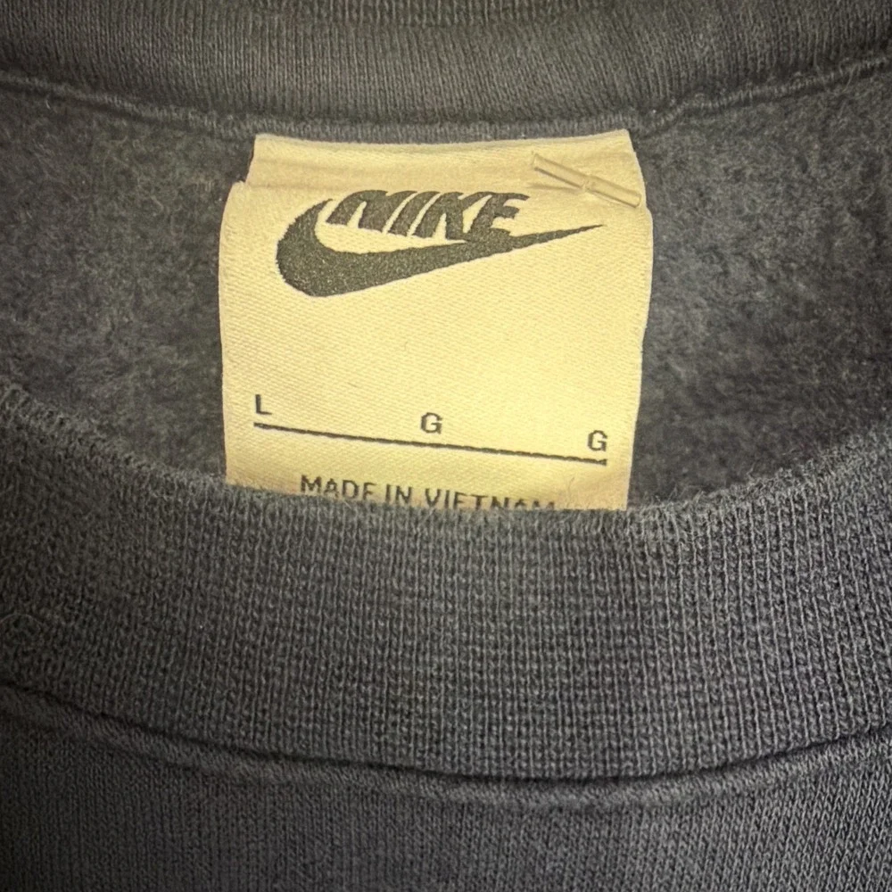 Nike Volleyball Pullover MEQ Mid East Size Large Great Condition